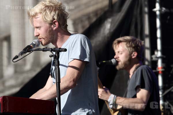 EWERT AND THE TWO DRAGONS - 2012-07-22 - PARIS - Parvis de l'Hotel de Ville - 